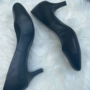 A new day size 8 1/2 new pump black